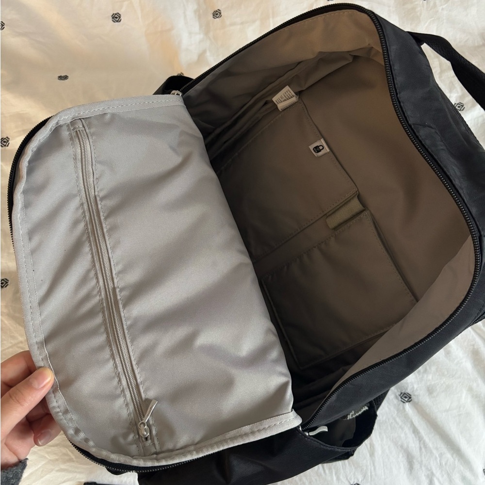 Baggallini Coastal Flip Lock Laptop Backpack (black) - gently used, no flaws! - Picture 4 of 6